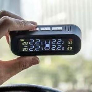 「新品」高品質タイヤ空気圧監視システム 外部タイヤ空気圧、温度監視、危険アラーム提示 貼り付けで設置自由 2充電モード対応 送料無料