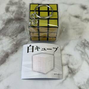  Anne mika.. white Cube Rubik's Cube Gacha Gacha ga tea yellow yellow color yellow yellow 