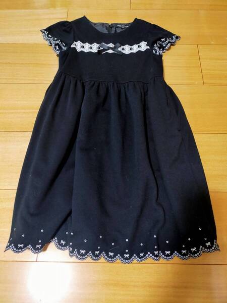 pom ponette 黒色ワンピース 130cm中古