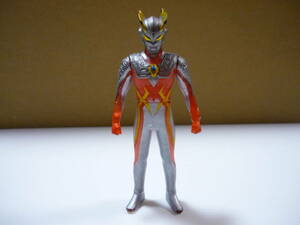 [管01]【送料無料】ソフビ ウルトラマンゼロ ストロングコロナゼロ 2012 スペシャル限定 ウルトラマン フィギュア 円谷 特撮 ライブサイン