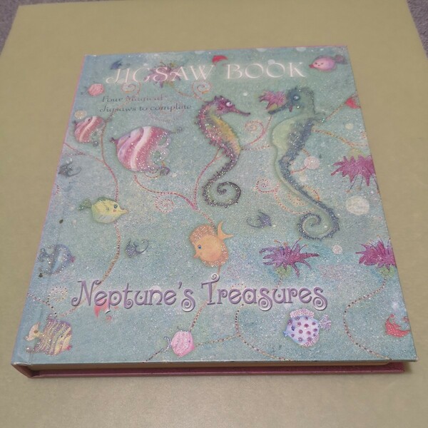 ジグソーパズルブック　Neptune's Treasures Jigsaw Book英語版