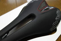 ◆ 送料350円~ セライタリア 135g SLR Kit Carbonio FLOW S2 Selle Italia キット カーボニオ カーボンレール サドル_画像2