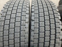 D363 送料無料【295/80R22.5 153/150】ブリヂストン W910 スタッドレス 2本 2022年製 約7.5分山_画像1