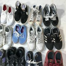 《古着卸》ブランドシューズ/スニーカー/靴*35個まとめ売り*セット販売★PUMA*UGG*REEBOK*NEWBALANCE*LACOSTE*NIKE*CONVERSE*他(J1238)_画像4