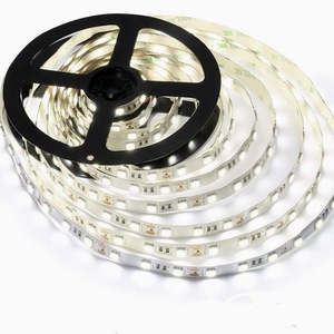 ledテープライト SMD5050高輝度 60LEDs/m 入電電圧12v 5m カット可能 車用LEDテープ 取付簡単 間接照明 飾り