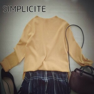 SIMPLICITE 大人可愛いニット♪スリット入りでこなれ感♪スカートとあわせておしゃれ♪イエナ取扱い♪