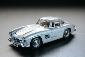 古い模型 Bbrago 300 SL 1/24 ブラーゴ 検索用語→Aミニカーベンツ