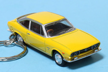 ★☆ISUZU☆いすゞ 117 クーペ☆PA90☆1968☆ミニカー☆キーホルダー・アクセサリー☆★_画像1