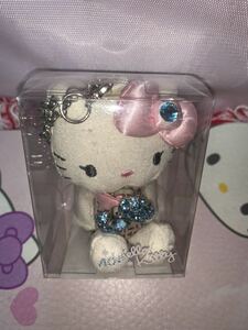 HELLO KITTY ４０TH ANNIVERSARY限定、マスコットブローチSWAROVSKI