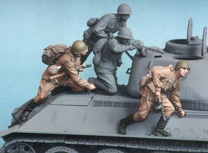 タンクモデル T-35012 1/35 ロシア 自動車化狙撃兵 #4 夏 1943-45 2体