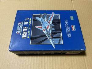  Macross пластиковая модель не собран товар есть i1/100..... Macross Fighter VF-1J