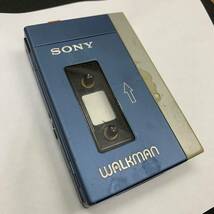 CW73 通電OK SONY TPS-L2 カセットウォークマン ポータブルカセットプレーヤー ネイビー ソニー WALKMAN _画像2