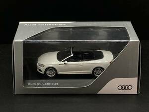 アウディ A5 カブリオレ 1/43 AUDI ミニカー ホワイト