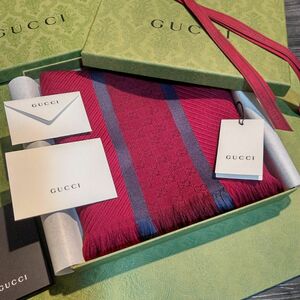 ★極希少カラー★美品箱付き★最高級ウール GUCCI マフラー ストール ★ワインレッド、ボルドー★