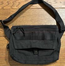 BRIEFING × BEAMS PLUS / 別注 FLEET MESSENGER BAG / BLACK /ブリーフィング /メッセンジャーバッグ /ビームスプラス /ショルダーバッグ_画像1