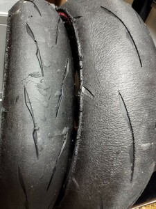 BRIDGESTONE ブリヂストン R11　NHS 120/600 R17 180/640 R17 120/70 180/55相当 CBR ZX 6R GSX-R YZF R6 R7 などに　売り切り