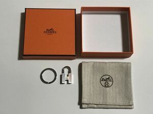 良品 HERMES キーホルダー 《クイズ・レインボー》 カデナ エルメス キーリング チャーム クイズ レインボー 付属品 箱 保存袋