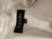 エスカーダ　オフホワイト　パンツスーツ　ドイツサイズ３４　パンツは３２【８８２０－１２】_画像7