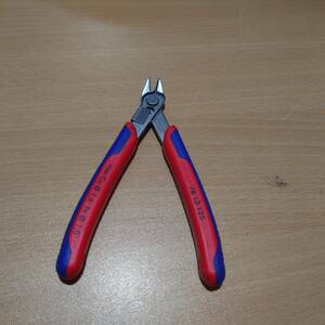 [新品未使用未開封]　クニペックス/KNIPEX スーパーニッパー 品番：7813-125 クランプ付　100円スタート　02