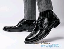 高級品 レザーシューズ 本革 ビジネスシューズ新品 メンズシューズ皮靴ウイングチップ フォーマル 職人手作り 彫り 紳士靴 黒 28.5cm_画像4