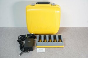 [QS][G923712] Trimble トリンブル battery system charger バッテリーシステムチャージャー 型式違いのケース付属