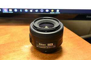 NIKON 交換用レンズ AF-S DX NIKKOR 35mm f/1.8G　単焦点　美品！