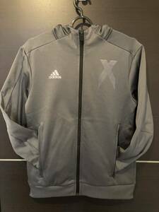 adidas パーカー ストレッチ 150サイズ