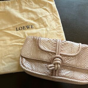 希少品　LOEWE ロエベ　クラッチバッグ　パイソン　ピンク