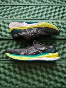 美品 asics 27cm GT-2000 10 1011B185-020 アシックス 送料無料