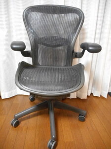 Herman Miller Aeron Chair/ハーマンミラー アーロンチェア　Bサイズ　フル装備 ランバーサポート　オフィスチェア　領収書発行可