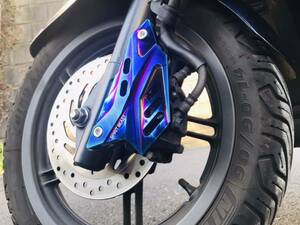 PCX ADV150用　キャリパーガード キャリパーカバー ヒートチタン