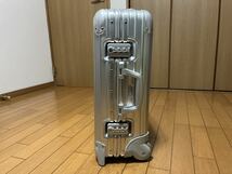 美品 RIMOWA リモワ TOPASトパーズ 32L 2輪 920.52.002 消音ホイール&脚ゴム付属※機内 旧ロゴ ビジネストロリー 廃盤 オリジナルキャビン_画像3