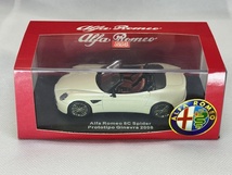 【希少】M4 1/43 AlfaRomeo アルファロメオ 8C スパイダー プロトタイプ Ginevra 2008 パールホワイト 7103_画像7