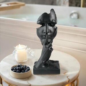 沈黙は金　口元に手をあてる女性胸像 モダンオブジェ現代彫刻断片化顔彫像ホームデコ飾りインテリア置物装飾品秘密印象的抽象的デザイン