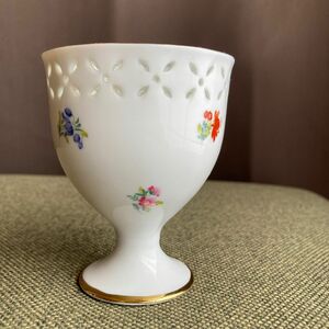 ROYAL ARDEN ロイヤルアーデン　ワインカップ？透かし杯？　金彩　花柄　 アンティーク 花柄 ヴィンテージ 陶器 カップ