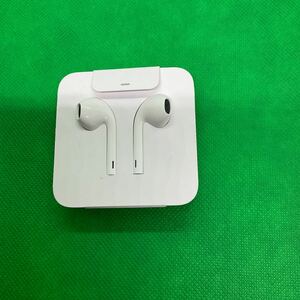 ◎(D017) 中古新品 Apple純正イヤホン と Lightning端子→イヤホン端子の変換アダプターA1749