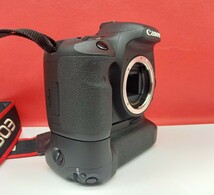 ■ Canon EOS 7D デジタル一眼レフカメラ ボディ シャッターOK 動作確認済 BATTERY GRIP BG-E7 バッテリー 充電器 キャノン_画像4