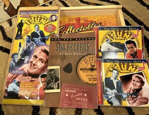 Various Sun Records The Definitive Hits 2CD Wood Box Set with Book .. US Press 2000 Collectables ロカビリー