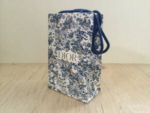 ディオール DIOR Dior ショッパー 紙袋 ブランド 中古品 冬季限定デザイン