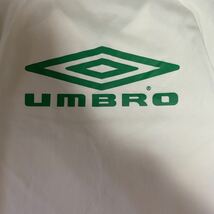 064 UMBRO トレーニングウェア　半袖Tシャツ　1円スタート_画像3