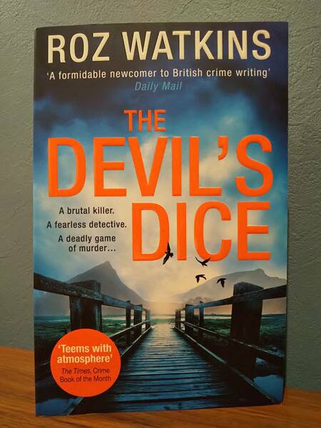 〈洋書〉THE DEVIL'S DICE ザ・デビルズ・ダイス／ROZ WATKINS ロズ・ワトキンス ◎推理小説 ミステリー クライムサスペンス 犯罪小説