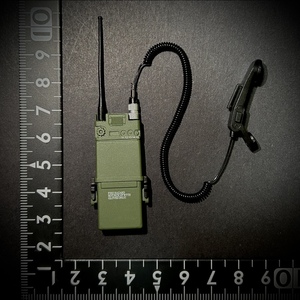 【売り切り】DAMTOYS製 模型 1/6 スケール 男性 女性 フィギュア用 装備 部品 小物 AN/PRC-128 受話器付き 無線機 高品質(未使用
