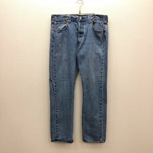 【EK106】Levi's 501 W34 L32 定番ストレート ジーンズ ジーパン デニムパンツ メンズブランド古着 リーバイス501 送料無料の画像2