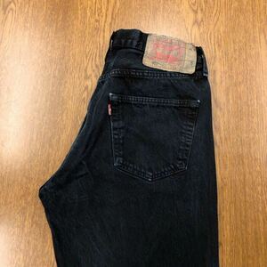 【EK221】Levi's 501 W33 L34 定番ストレート ブラック ジーンズ ジーパン デニムパンツ 黒色 メンズブランド古着 リーバイス501 送料無料