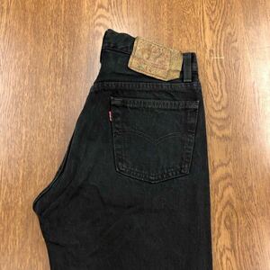 【EK304】USA製 Levi's 501 W30 L34 定番ストレート カラーパンツ ブラック 黒色 メンズブランド古着 リーバイス501 米国製 送料無料