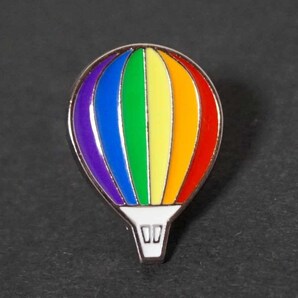 『熱気球型』US彩色■新品『バルーン』LGBT レインボーLOVE金属ピンバッジ■イベント パレード ファッション■洋服・衣類・衣服DIY■激渋