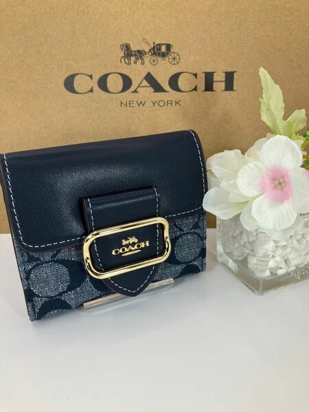 新品　未使用　COACH コーチ モーガン　デニムシグネチャースモール二つ折り財布　箱、紙袋付き