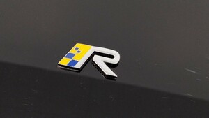 ボルボ★R-designスウェーデンフラッグ★エンブレムV70 V50 V40 V60 XC60 XC70 V70 S60 XC40 メタルステッカー 