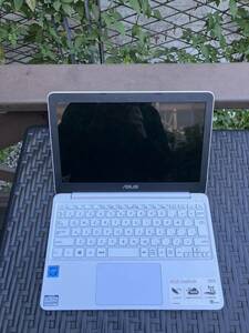 ASUS Note PC Eeebook X205TA body only junk free shipping 