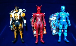 仮面ライダー電王 モモタロス ウラタロス キンタロス イマジンフィギュア3体セット バンダイ 新品タグ付